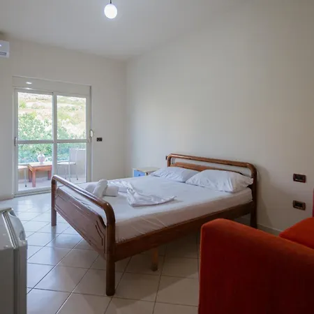 Serxhio Aparthotel