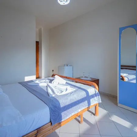 Serxhio Aparthotel 3*