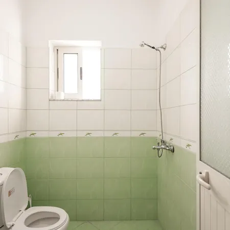 Aparthotel Serxhio