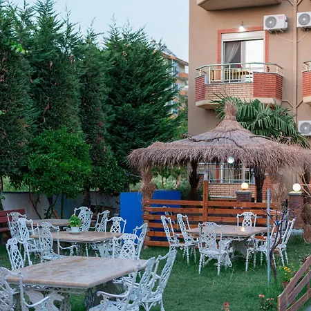 Serxhio Aparthotel