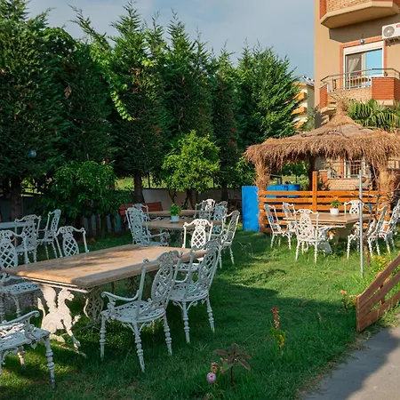 Serxhio Aparthotel 3*